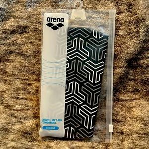 Arena KIKKO BW (print 2) Silicon Swim Cap